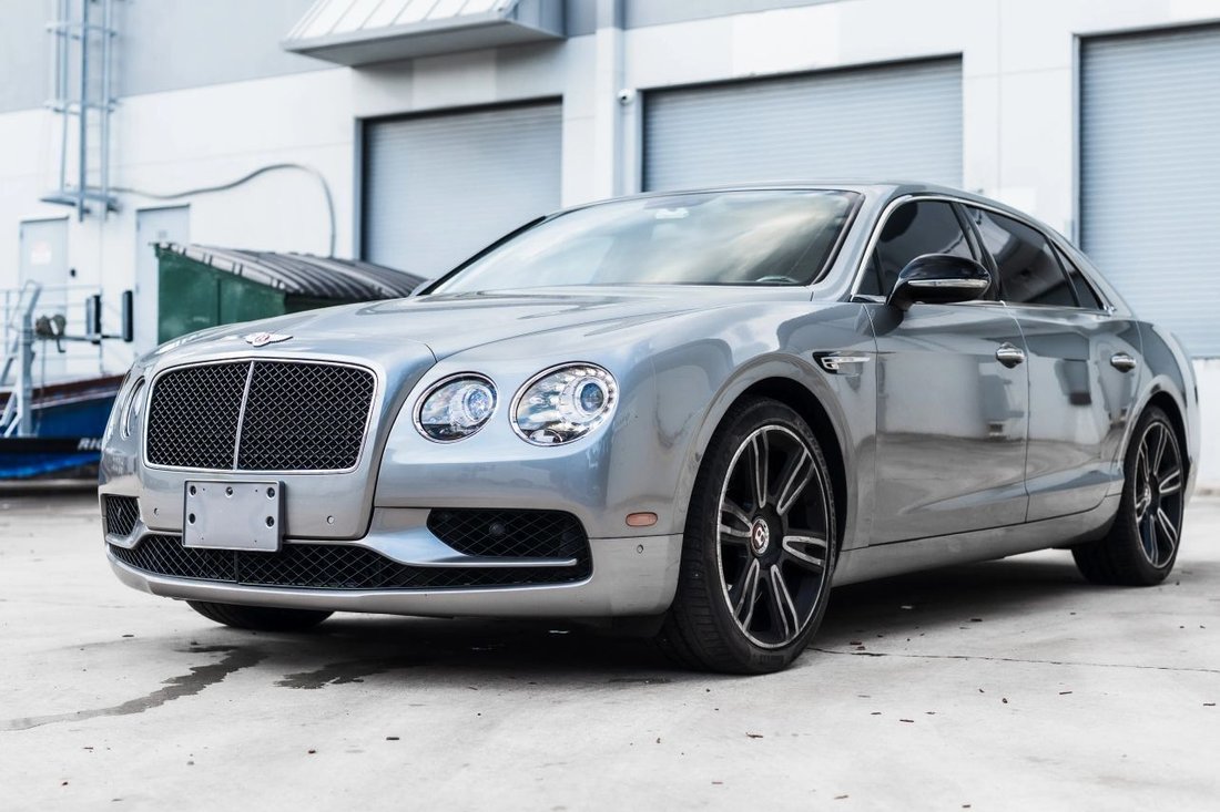 Sedan in Boynton Beach, FL, United States 5 - 17364747