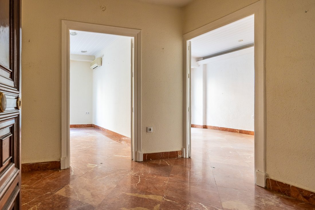 Apartment in Los Remedios, Seville, Spain 2 - 16413260