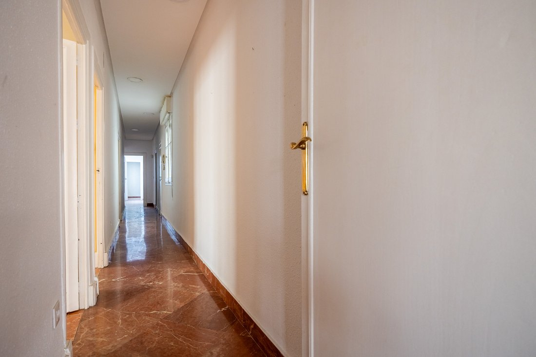 Apartment in Los Remedios, Seville, Spain 4 - 16413260