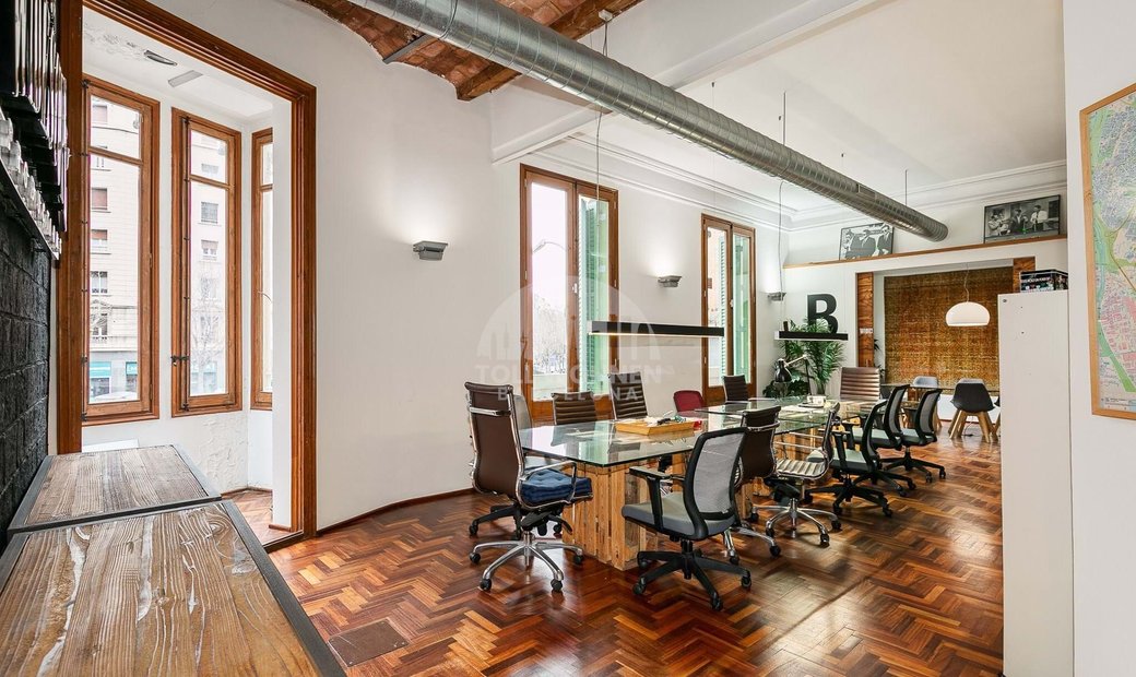 Unique Space In A Stately Building In The In Eixample, Barcelona, Spain ...