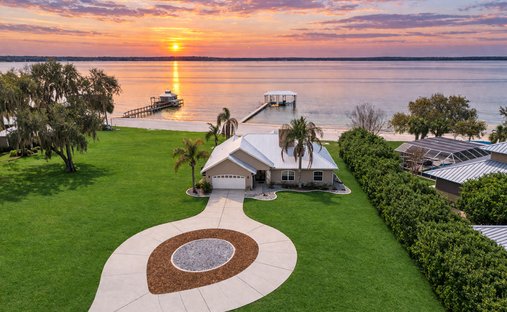 House in Ocklawaha, Florida, United States 1