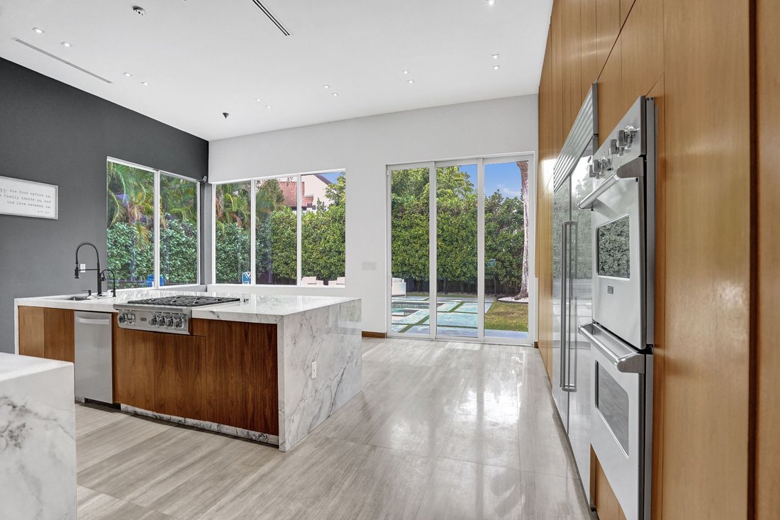 House in North Miami Beach, Florida, United States 1 - 17442073