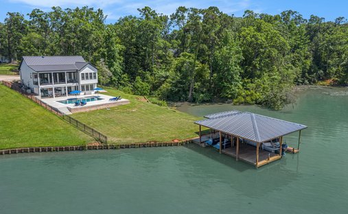 House in Point Blank, Texas, United States 1