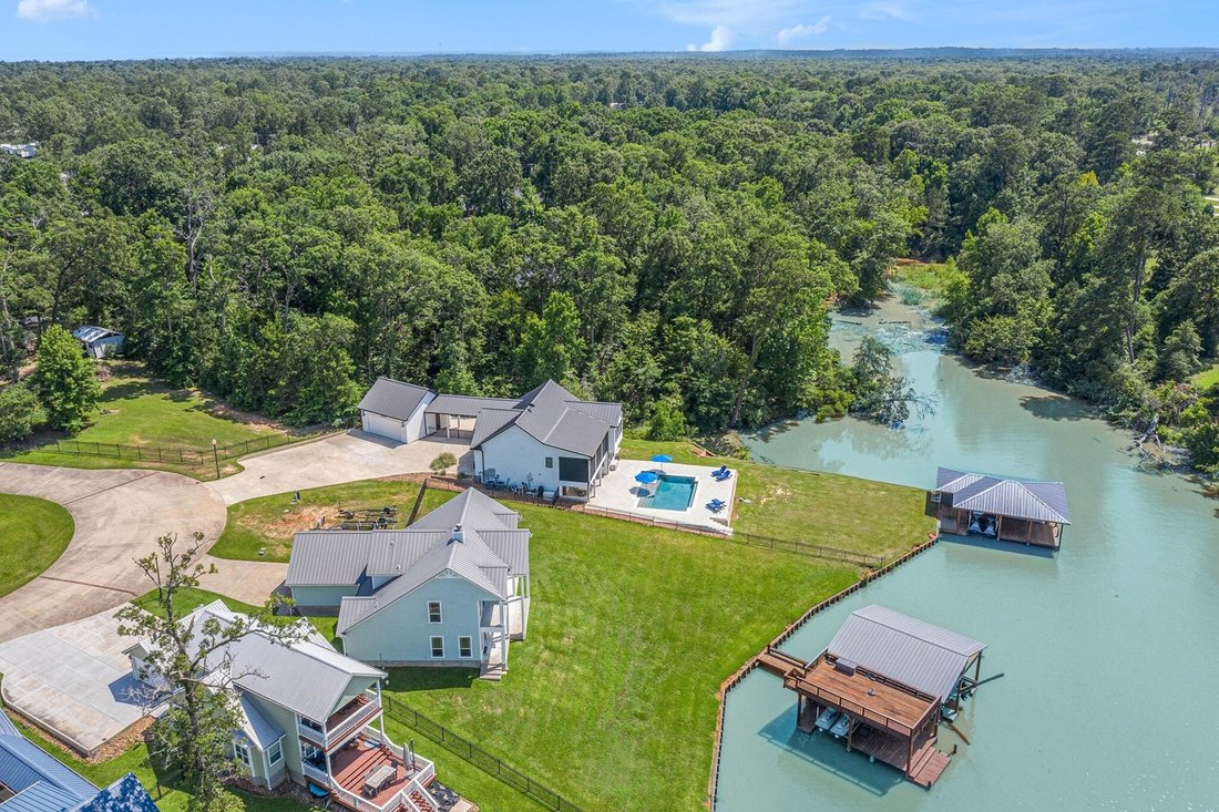 House in Point Blank, Texas, United States 4 - 17267011