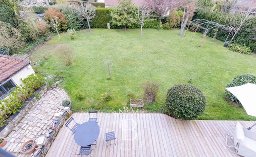 Château Saint Nom La Bretèche 1074.0 Sqm 10 Bedrooms