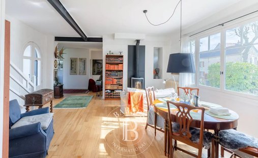 Château Saint Nom La Bretèche 1074.0 Sqm 10 Bedrooms