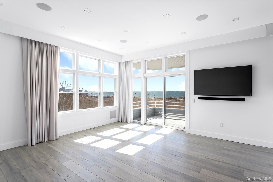 Condo in Westhampton, New York, United States 4 - 17446244