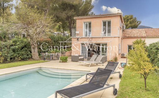 Villa in Sud, Cavalaire-sur-Mer, France 1