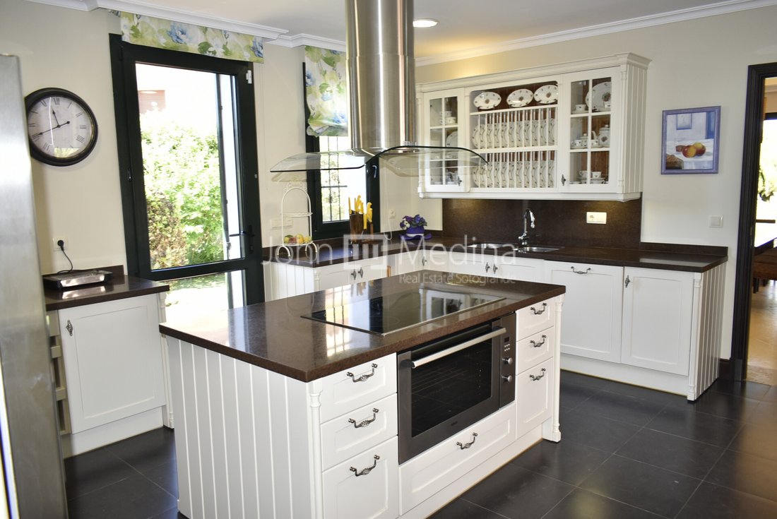 Villa in Sotogrande, San Roque, Andalusia 5 - 17442398