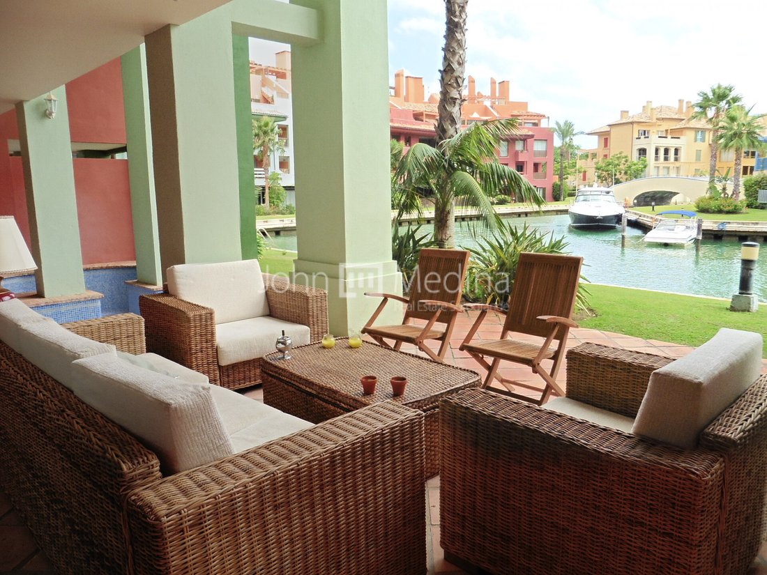 Apartment in Sotogrande, San Roque, Andalusia 1 - 17443110
