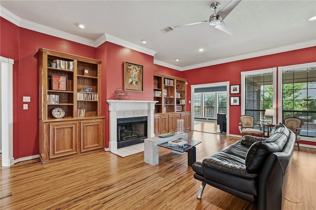 House in College Station, Texas, United States 2 - 17446878