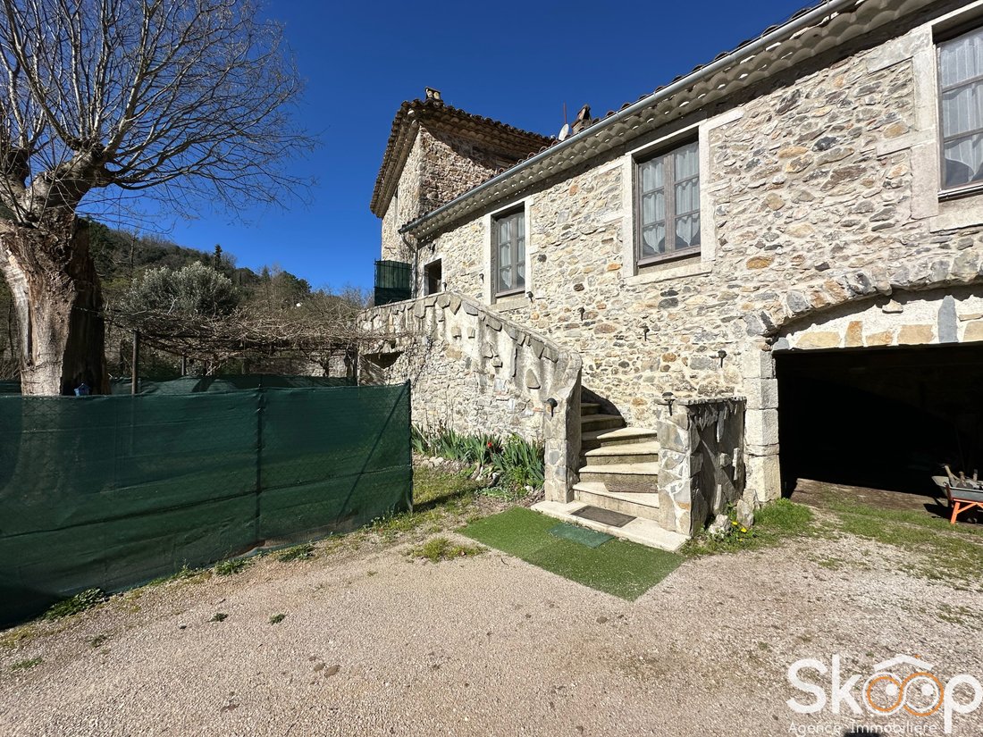 Estate in Saint-Hippolyte-du-Fort, Occitania, France 4 - 17444055