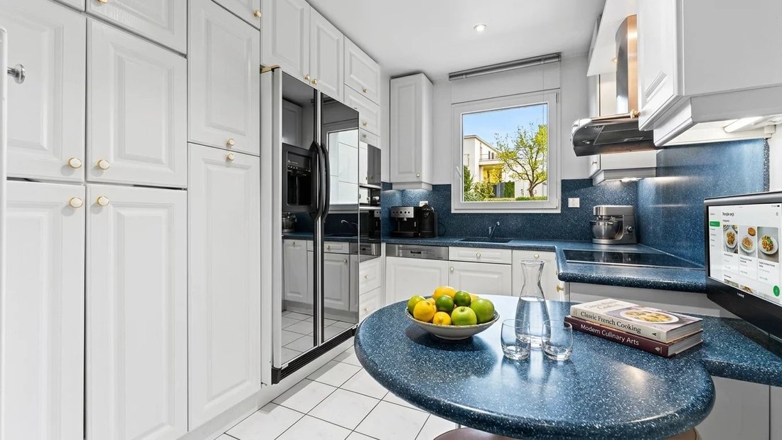 Apartment in Buzenval, Garches, France 3 - 16752857