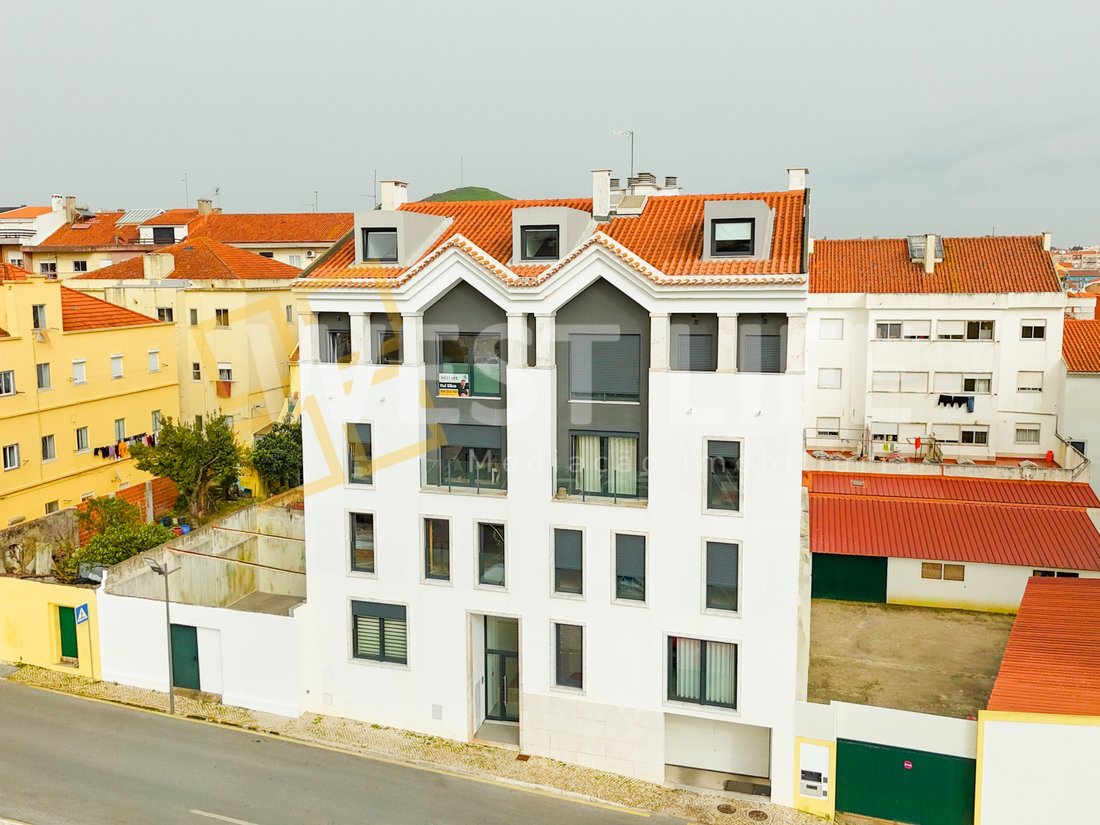 Apartment in Malveira e Sao Miguel de Alcainca, Lisbon, Portugal 3 - 16951082