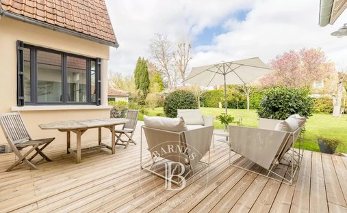 Château Saint Nom La Bretèche 1074.0 Sqm 10 Bedrooms