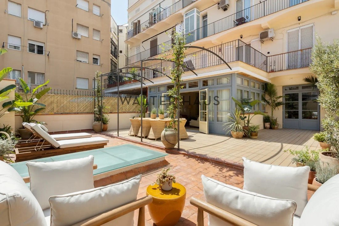 Apartment in Eixample, Barcelona, Spain 5 - 17446266