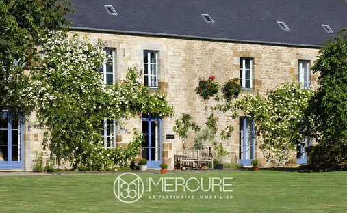 House in Bazouges-la-Perouse, Brittany, France 1