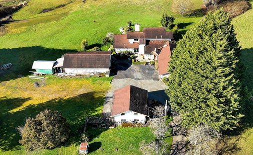 House in Saanich, British Columbia, Canada 1