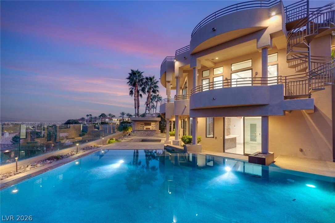 House in Las Vegas, Nevada, United States 4 - 17445950
