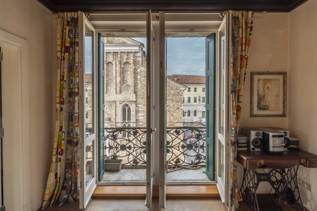 Apartment in Center, Belluno, Veneto 2 - 17444792