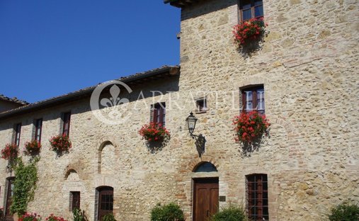 Casa di campagna a San Gimignano, Toscana, Italia 1