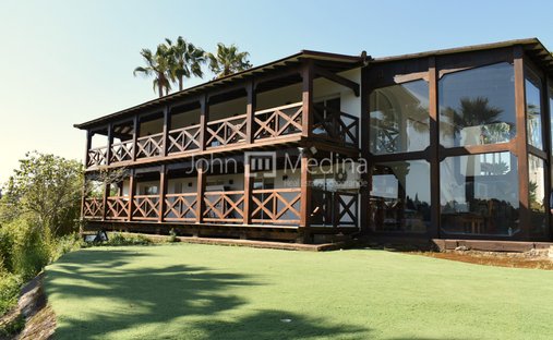 Villa in Sotogrande, San Roque, Andalusia 1