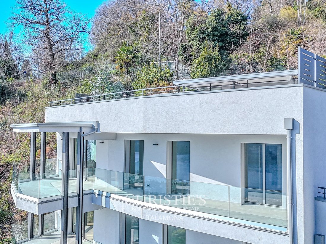 Apartment in Laveno-Mombello, Lombardy, Italy 2 - 17444523