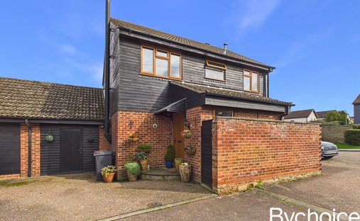 House in Steeple Bumpstead, England 1