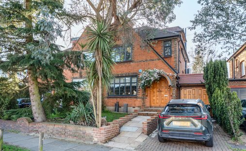 House in Barnet, England 1