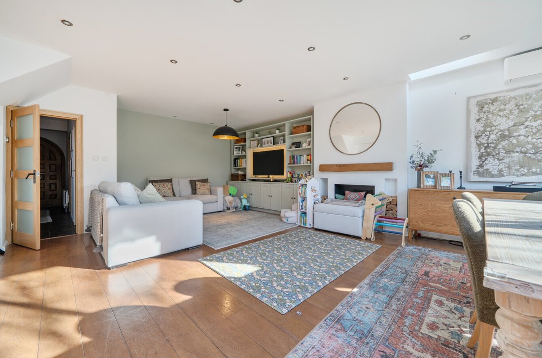 House in Barnet, England 3 - 17442545