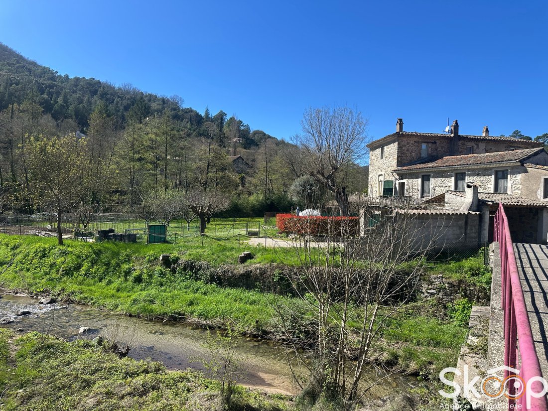 Estate in Saint-Hippolyte-du-Fort, Occitania, France 5 - 17444055