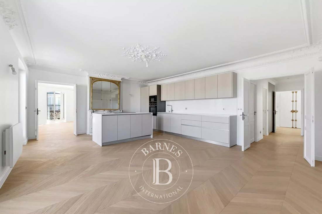 Apartment in Archives, Paris 3e Arrondissement, Paris 2 - 17444438