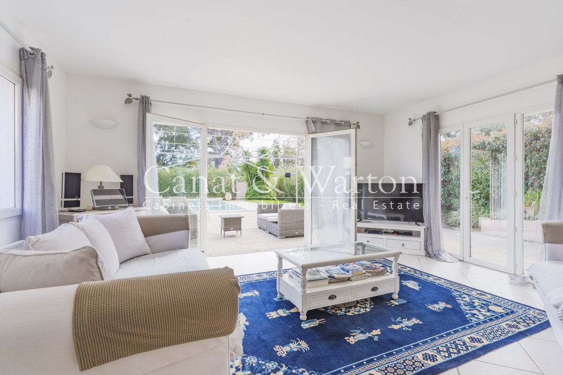 Villa in Sud, Cavalaire-sur-Mer, France 2 - 17447285