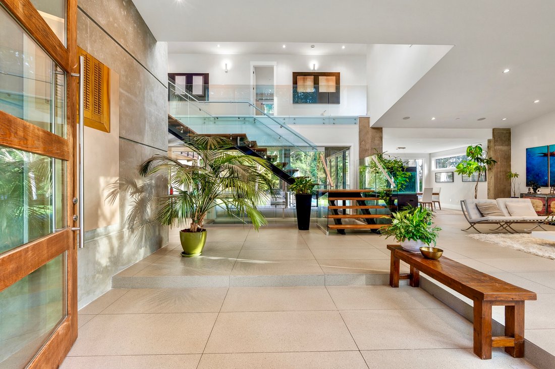 House in West Vancouver, British Columbia, Canada 2 - 17444493