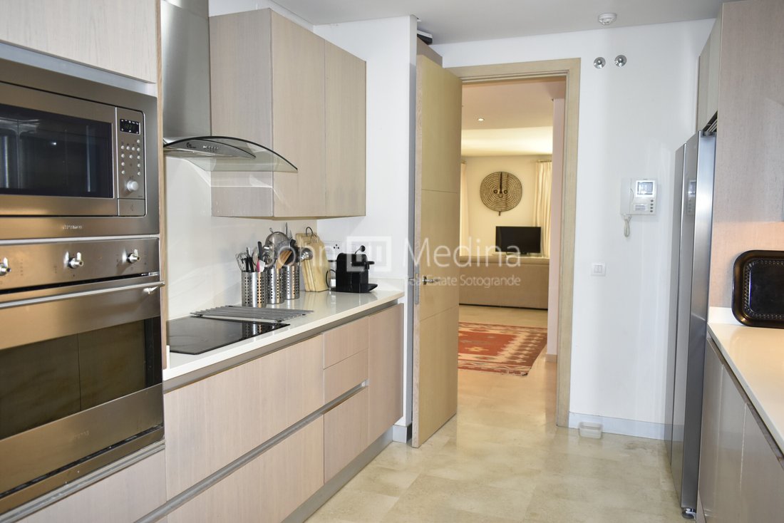 Apartment in Sotogrande, San Roque, Andalusia 4 - 17443789