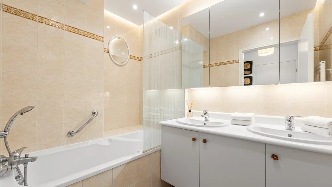 Apartment in Buzenval, Garches, France 5 - 16752857