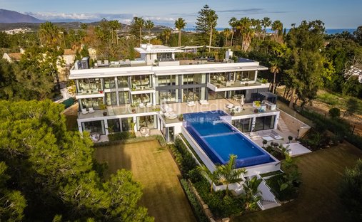 Villa in Sotogrande, San Roque, Andalusia 1