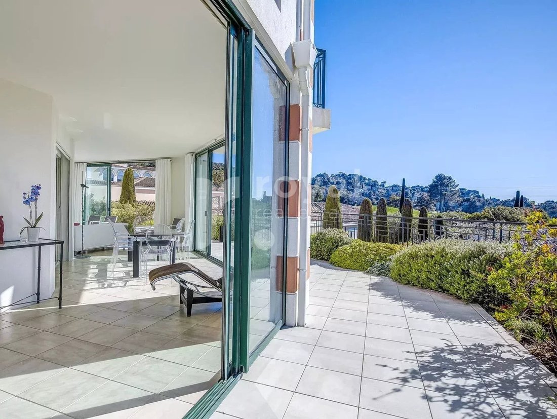 Apartment in La Roquette-sur-Siagne, Provence-Alpes-Côte d'Azur, France 1 - 17442632