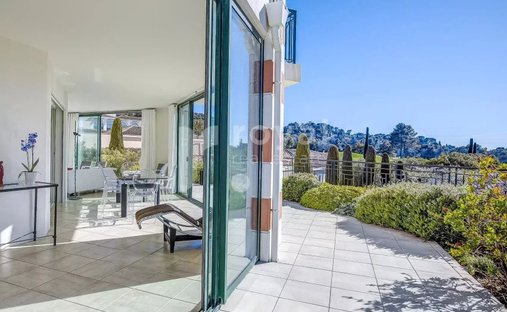 Apartment in La Roquette-sur-Siagne, Provence-Alpes-Côte d'Azur, France 1