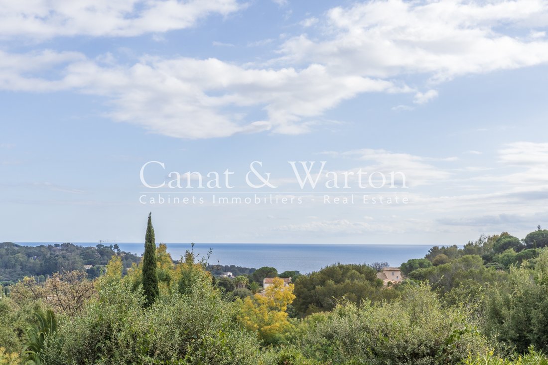 Villa in La Croix-Valmer, Provence-Alpes-Côte d'Azur, France 1 - 17447279