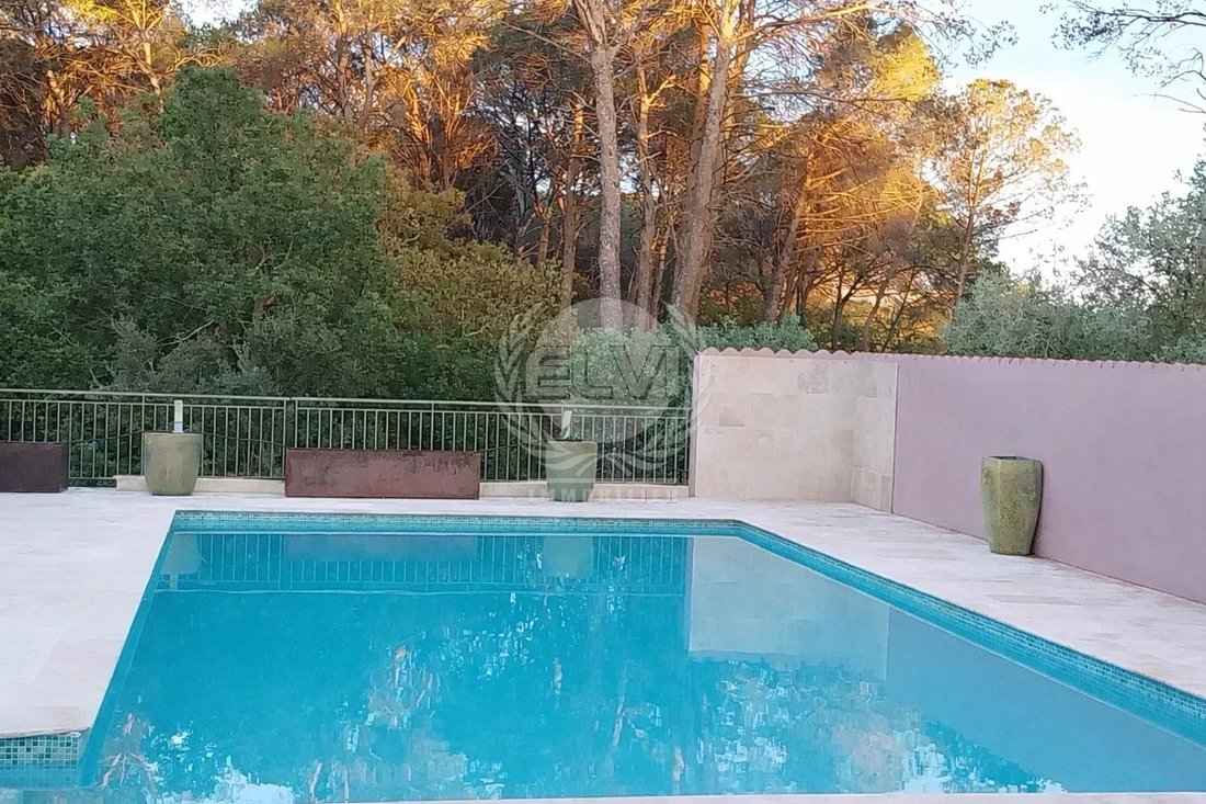 Villa in La Bouverie, Roquebrune-sur-Argens, France 2 - 17444376