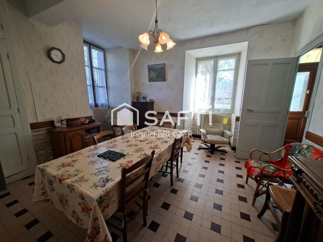 House in Yenne, Auvergne-Rhône-Alpes, France 4 - 17409360