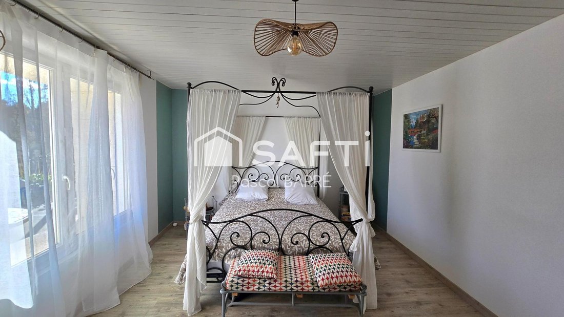 House in Saint-Mathurin, Pays de la Loire, France 4 - 17445466