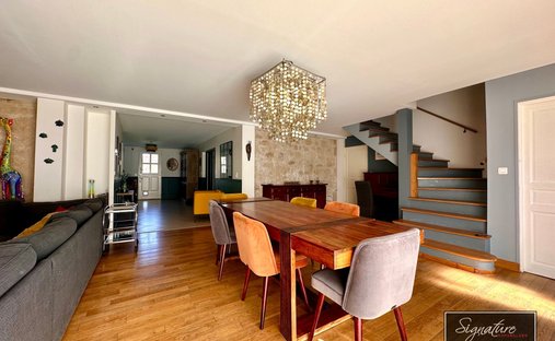 House in Senlis, Hauts-de-France, France 1