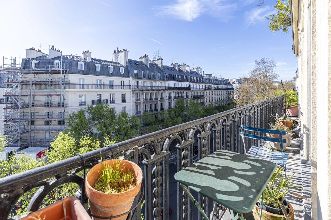 Apartment in Paris, Île-de-France, France 5 - 17442489