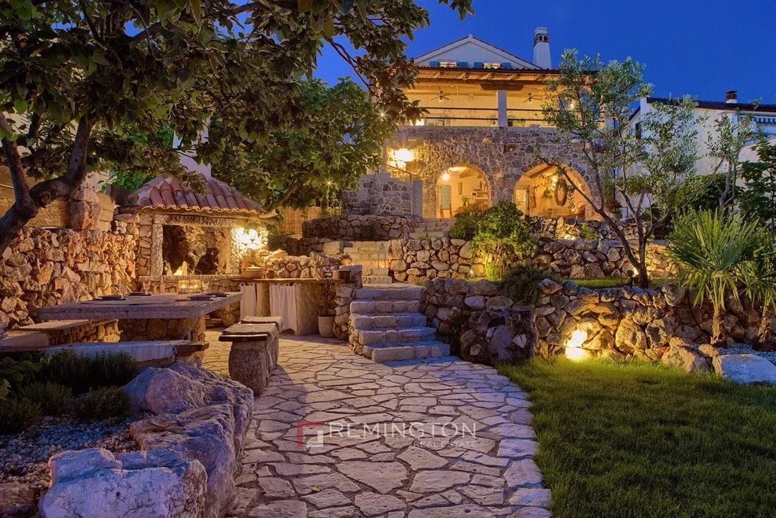 Villa in Malinska, Primorje-Gorski Kotar County, Croatia 4 - 16484435