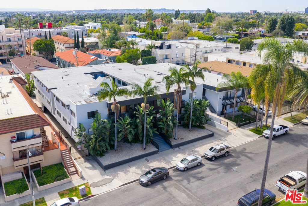 Los Angeles, California, United States 3 - 17445891