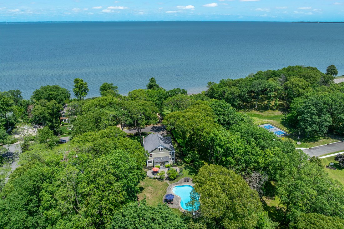 Northport, New York, United States 1 - 17443883