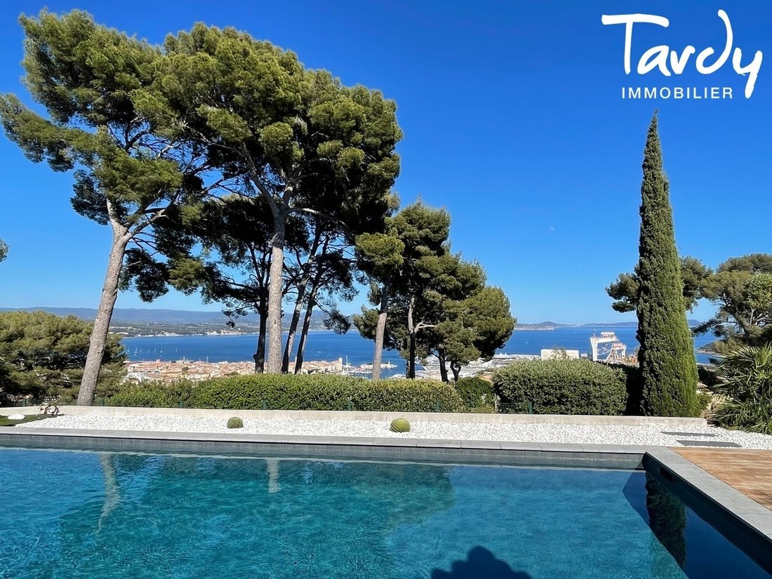 Villa in La Ciotat, Provence-Alpes-Côte d'Azur, France 1 - 17446834