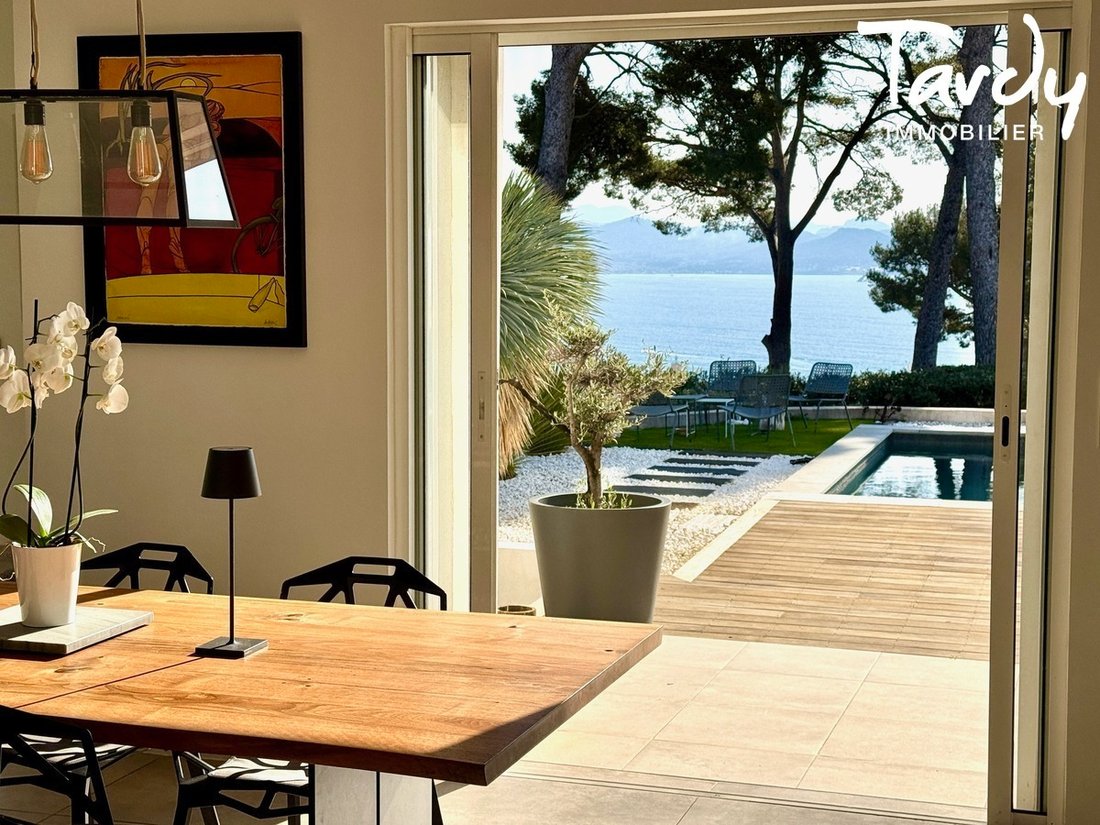 Villa in La Ciotat, Provence-Alpes-Côte d'Azur, France 2 - 17446834